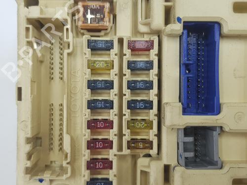 Skrzynka bezpieczników TOYOTA LAND CRUISER 90 (_J9_) 3.0 TD (KZJ90_, KZJ95_, KZJ90R, KZJ95R, KZJ90W, KZJ95W) | BP18883890E1