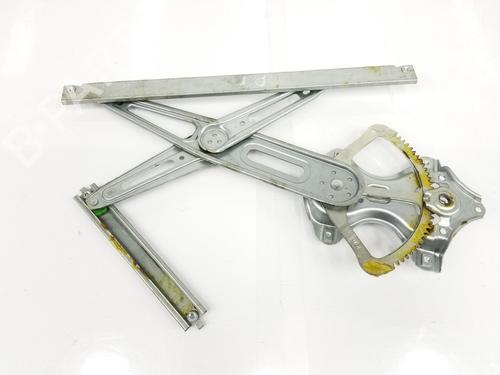 Used Front right window mechanism TOYOTA YARIS (_P9_) 1.33 VVT-i (NSP90_, NSP90R) (100 hp) 8671351