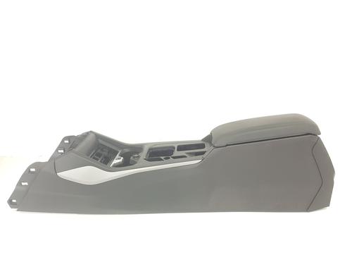 Used Armrest / Center console BMW 1 (F40) 118 i (140 hp) 21591393