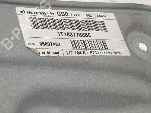 Front right window mechanism VW TOURAN (1T1, 1T2) 1.9 TDI | BP27637797C23 