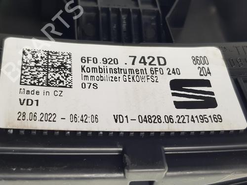 Instrument cluster SEAT IBIZA V (KJ1, KJG) 1.0 TGI | BP13638753C47 