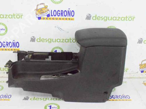 Used Armrest / Center console NISSAN PATHFINDER III (R51) 2.5 dCi (174 hp) 7153096