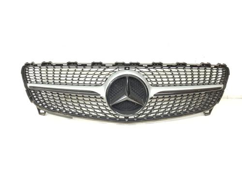 Używane Atrapa chłodnicy / Grill MERCEDES-BENZ A-CLASS (W176) A 200 CDI / d (176.008) (136 hp) 29711005