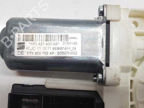 Right front window motor SEAT LEON (1P1) 1.2 TSI | BP31171128E20