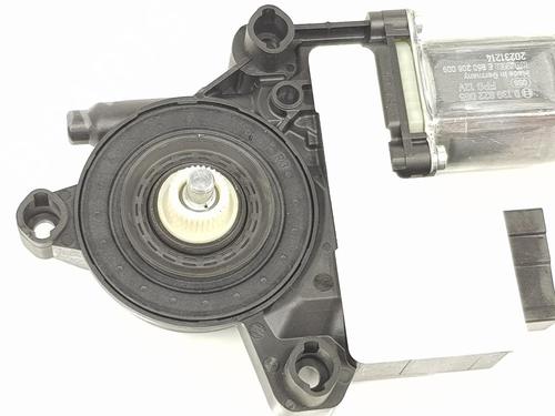 Left front window motor SEAT ARONA (KJ7, KJP) 1.5 TSI | BP17917106E21 