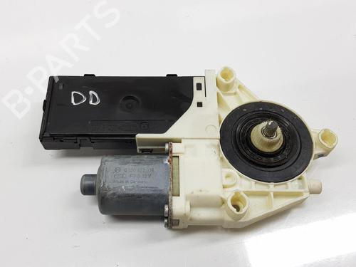 Used Right front window motor RENAULT LAGUNA III Grandtour (KT0/1) 2.0 dCi (KT07, KT0J, KT14, KT1A, KT1S) (131 hp) 17171465