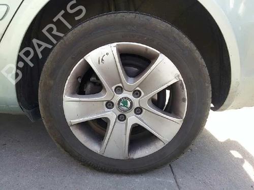 Feu de brouillard avant gauche SKODA OCTAVIA II Combi (1Z5) 1.9 TDI 4x4 | BP794855C30 