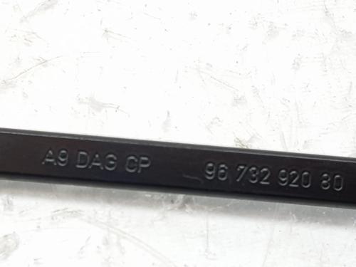 Front windshield wiper arm PEUGEOT 208 I (CA_, CC_) 1.2 VTI 82 | BP15244100C143 
