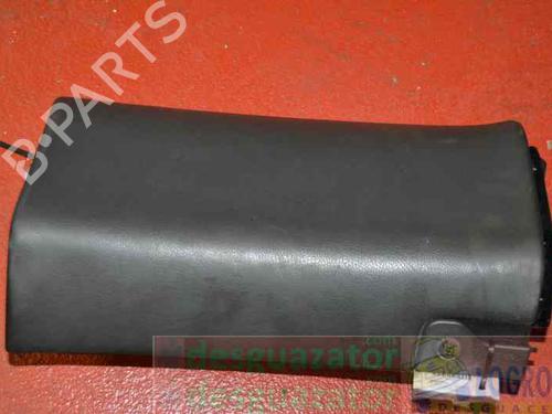 Used Glove box MERCEDES-BENZ C-CLASS (W203) C 270 CDI (203.016) (170 hp) 1251895