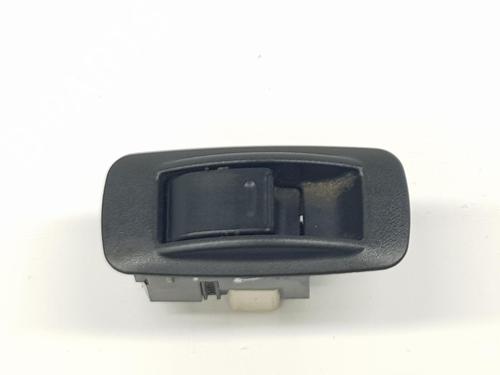 Used Right rear window switch TOYOTA RAV 4 II (_A2_) 2.0 D 4WD (CLA20_, CLA21_, CLA20R, CLA21R) (116 hp) 11697338
