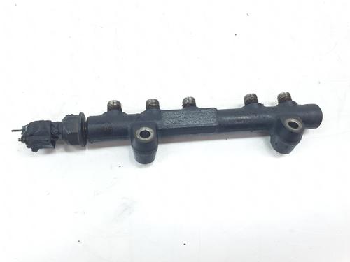 Used Injection rail Injection rail 37524698 37524698