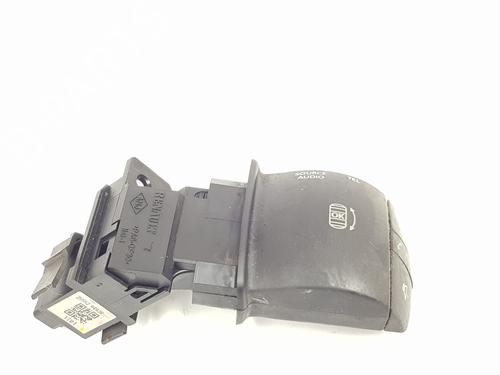 steering-wheel-controls-renault-master-iii-van-fv-2010-34104279 main image