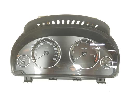 Instrument cluster BMW 5 (F10) 525 d (204 hp) 10916900