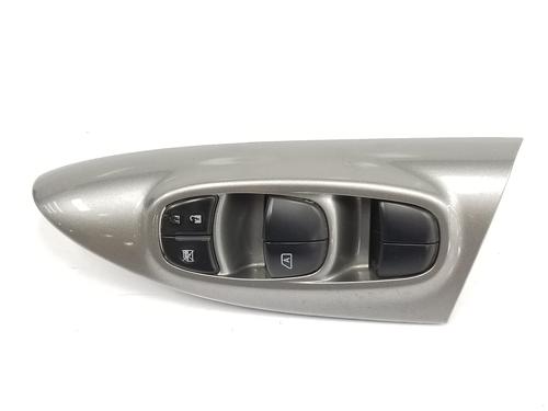 Used Left front window switch NISSAN JUKE (F15) 1.2 DIG-T (115 hp) 13361789