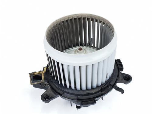 Used Heater blower motor PEUGEOT 3008 II SUV (MC_, MR_, MJ_, M4_) [2016-2025]  29491352