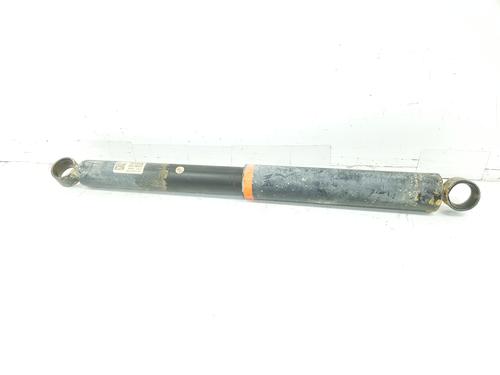 Used Left rear shock absorber TOYOTA HILUX VIII Pickup (_N1_) 2.4 D (GUN112_, GUN122_, GUN135_, GUN120_, GUN135R,... (150 hp) 12575332