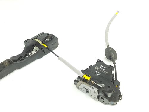 front-right-lock-renault-austral-2022-32700359 main image