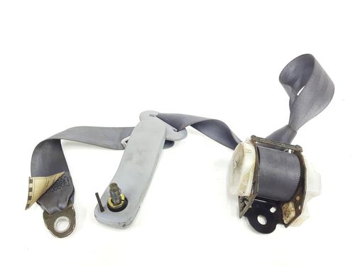 Sikkerhedssele bag højre TOYOTA LAND CRUISER 90 (_J9_) 3.0 TD (KZJ90_, KZJ95_, KZJ90R, KZJ95R, KZJ90W, KZJ95W) (125 hp) 32293096