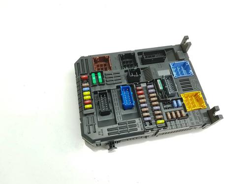 Used Fuse box Fuse box 38563089 38563089