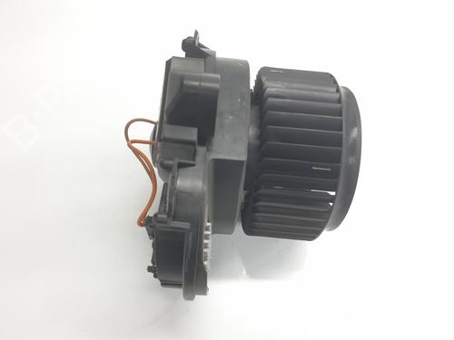 Heater blower motor MERCEDES-BENZ GLA-CLASS (X156) GLA 200 CDI / d (156.908) | BP28964975M62 