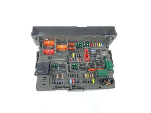 Used Fuse box BMW X1 (E84) sDrive 20 d (177 hp) 7554031
