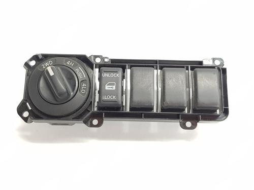 Switch NISSAN NAVARA NP300 (D40)  | BP29311688I30 