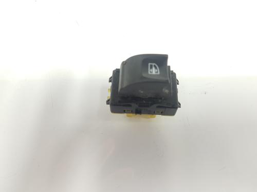 Used Right front window switch RENAULT CLIO IV (BH_) 1.5 dCi 90 (90 hp) 8928586