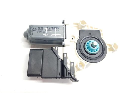 Rudehejsemotor bagstkærm venstre VW GOLF VI (5K1) 1.2 TSI (105 hp) 30389986