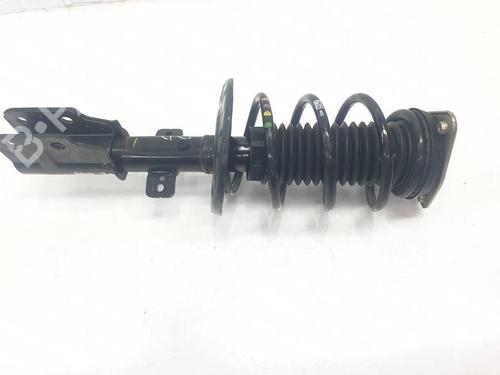 Used Right front shock absorber Right front shock absorber PEUGEOT 3008 II SUV (MC_, MR_, MJ_, M4_) Hybrid 180 (M4DGLU) (179 hp) 40155556 40155556