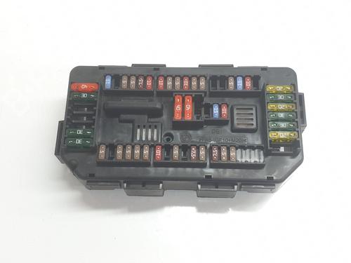 Used Fuse box BMW 3 (F30, F80) 318 d (143 hp) 25870711
