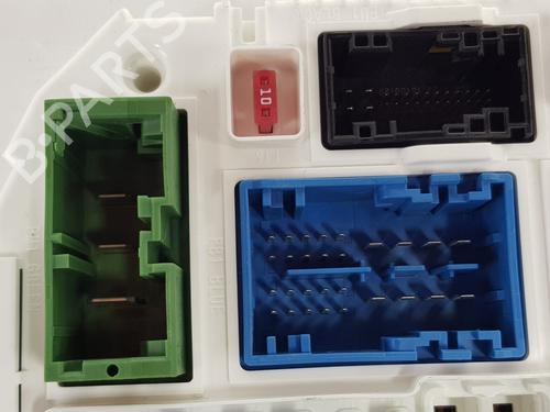 Fuse box OPEL ASTRA L Sports Tourer (O5) 1.2 (FRHNPJ) | BP24586200E1 