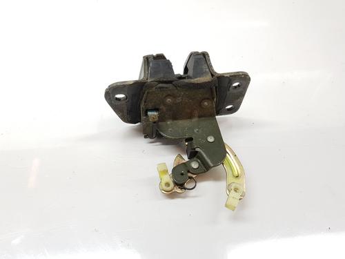 Tailgate lock HYUNDAI SANTA FÉ I (SM) 2.0 CRDi 4x4 | BP17904351C101 