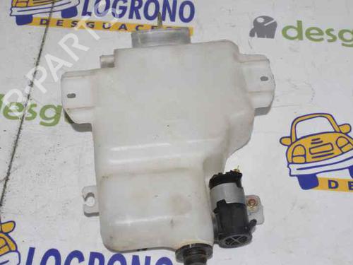 Used Windscreen washer tank MITSUBISHI PAJERO III (V7_W, V6_W) 3.2 Di-D (V68W) (160 hp) 7420228