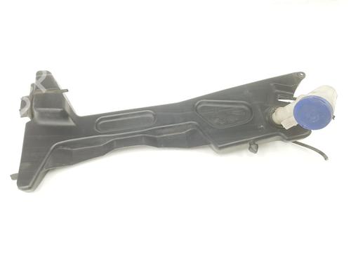 Used Windscreen washer tank CITROËN C4 Picasso II 1.6 HDi / BlueHDi 115 (115 hp) 17904605