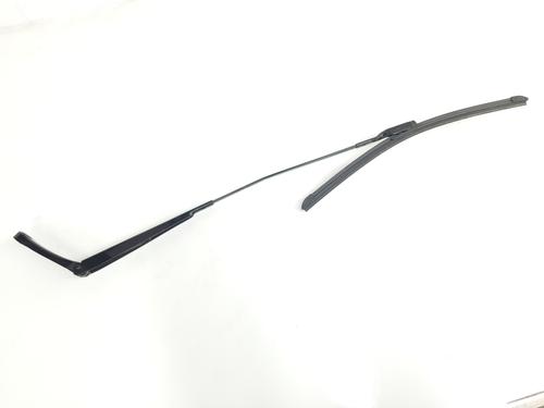 Used Front windshield wiper arm SEAT ATECA (KH7, KHP) 1.5 TSI (150 hp) 28827997