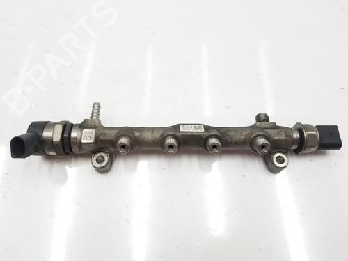 Used Injection rail VW GOLF VII (5G1, BQ1, BE1, BE2) 1.6 TDI (105 hp) 13916580