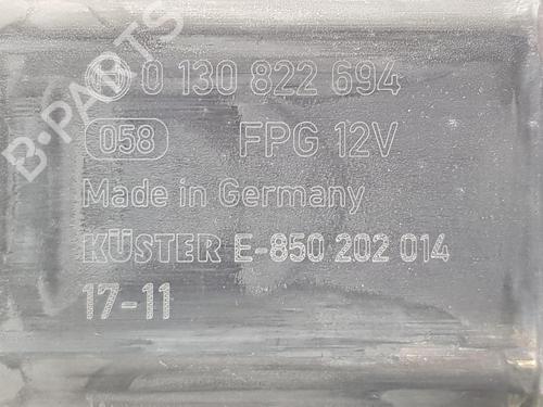 Right rear window motor VW GOLF VII (5G1, BQ1, BE1, BE2) 2.0 TDI | BP8317996E22 