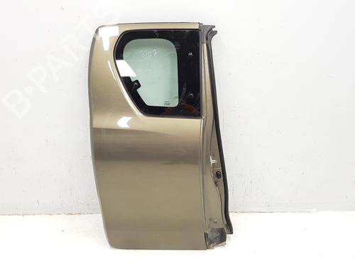 right-rear-door-toyota-hilux-viii-pickup-_n1_-2015-36678188 main image