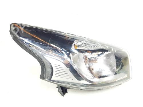 right-headlight-nissan-primastar-bus-x82-2021-38935988 main image