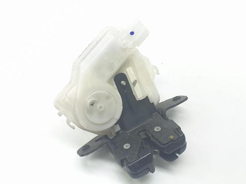 Used Tailgate lock TOYOTA AURIS (_E18_) 1.2 (NRE185_, NRE185R) (116 hp) 18169166