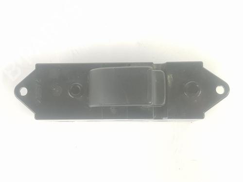 Used Right rear window switch MITSUBISHI PAJERO III (V7_W, V6_W) 3.2 Di-D (V68W) (160 hp) 13687942