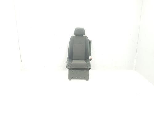 Used Right front seat MERCEDES-BENZ VIANO (W639) [2003-2025]  25870676
