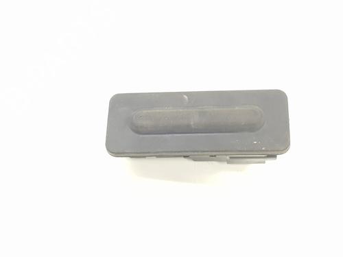 Used Tailgate handle PEUGEOT 208 I (CA_, CC_) 1.2 VTI 82 (82 hp) 18904798