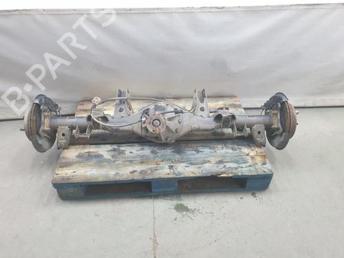 Used Rear axle TOYOTA LAND CRUISER 90 (_J9_) 3.0 TD (KZJ90_, KZJ95_, KZJ90R, KZJ95R, KZJ90W, KZJ95W) (125 hp) 31924136