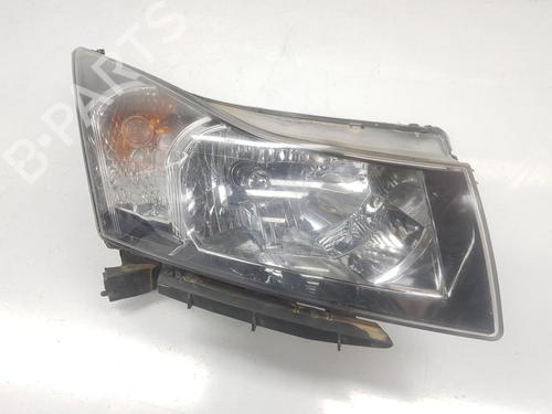 Right headlight CHEVROLET CRUZE (J300) 2.0 CDI | BP8679219C29