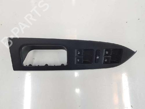 Used Left front window switch VW TOURAN (1T1, 1T2) 2.0 TDI 16V (140 hp) 5599261