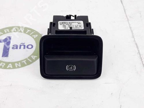 Used Switch MERCEDES-BENZ A-CLASS (W176) A 45 AMG 4-matic (176.052) (360 hp) 13096368