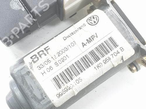 Right rear window motor VW TOURAN (1T1, 1T2) 2.0 TDI | BP20189423E22 