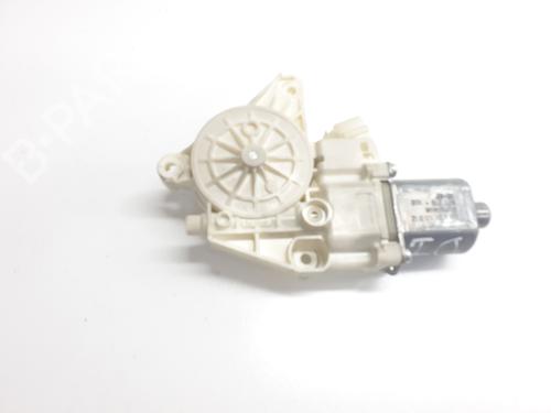 Rudehejsemotor forskærm venstre MERCEDES-BENZ C-CLASS (W204) C 180 CDI (204.000) (120 hp) 30569574