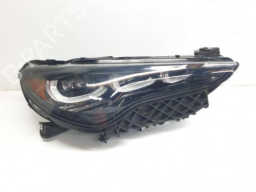 right-headlight-alfa-romeo-stelvio-949_-2016-40091992 main image